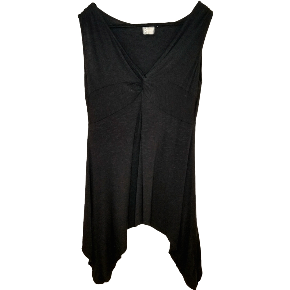 Strazzi Twist Front Tank with Sharkbite Hemline, Medium